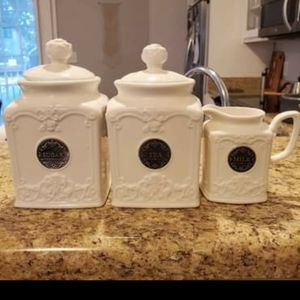 Set of 3 canisters